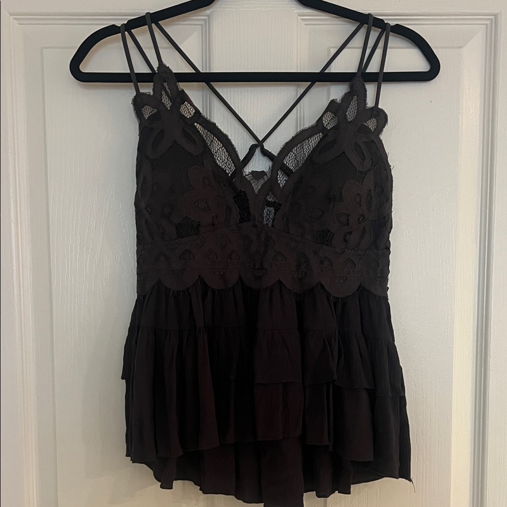 Chic Black Lace Camisole Top